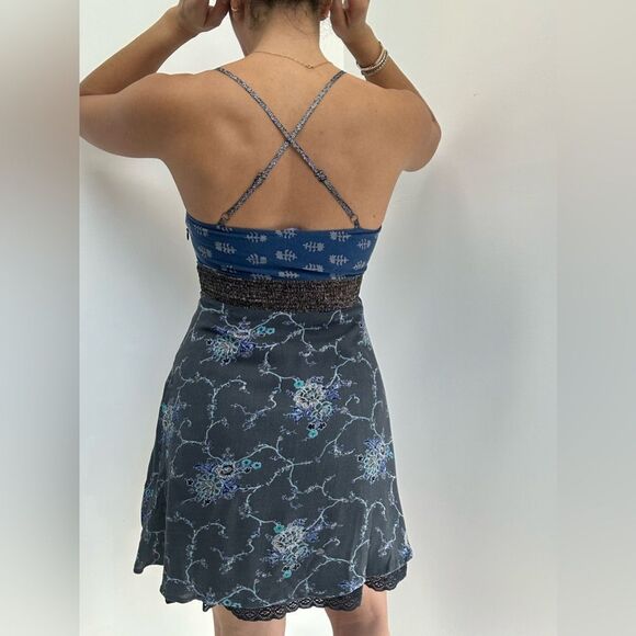 Vintage Free People Spaghetti Strap Cross Back Boho Floral Mini Dress Size XS - Picture 5 of 13